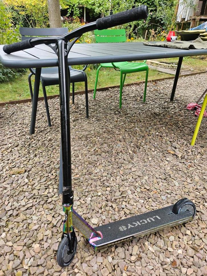 Bijna nieuwe stuntstep RSI Lucky Prospect, Fietsen en Brommers, Steps, Gewone step, Ophalen