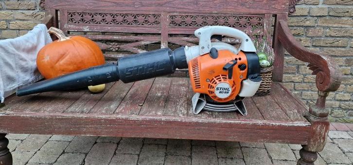 Bladblazer - Krachtig en Efficiënt!, Tuin en Terras, Bladblazers, Gebruikt, Handgedragen, Benzine, Ophalen of Verzenden