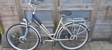 Hele nette damesfiets  beschikbaar voor biedingen