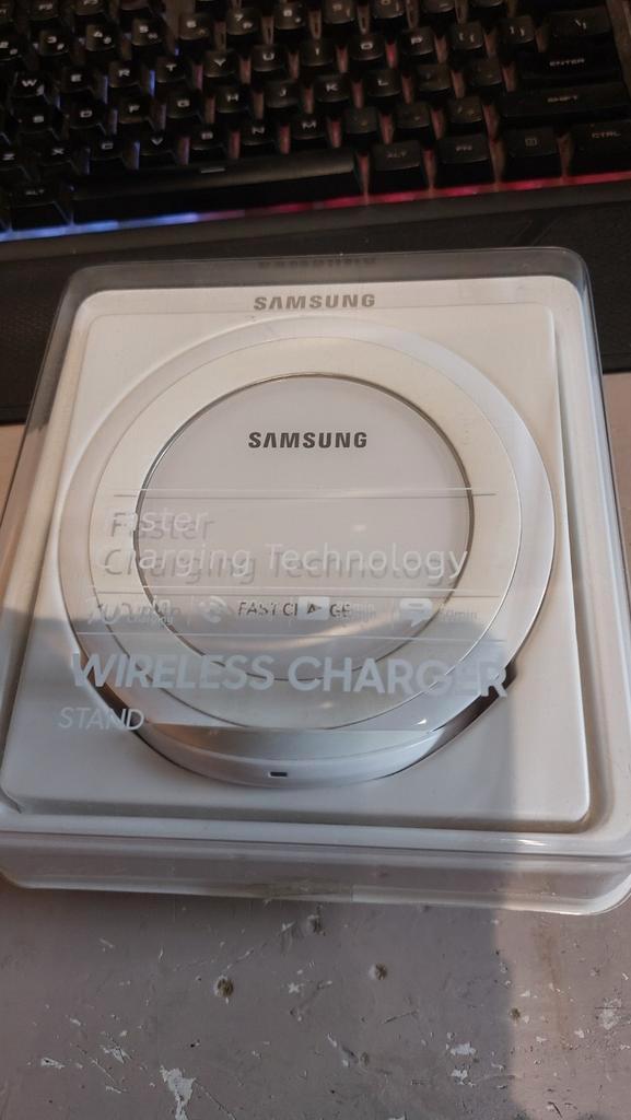 Samsung wireless charger, Telecommunicatie, Mobiele telefoons | Telefoon-opladers, Zo goed als nieuw, Samsung, Ophalen of Verzenden