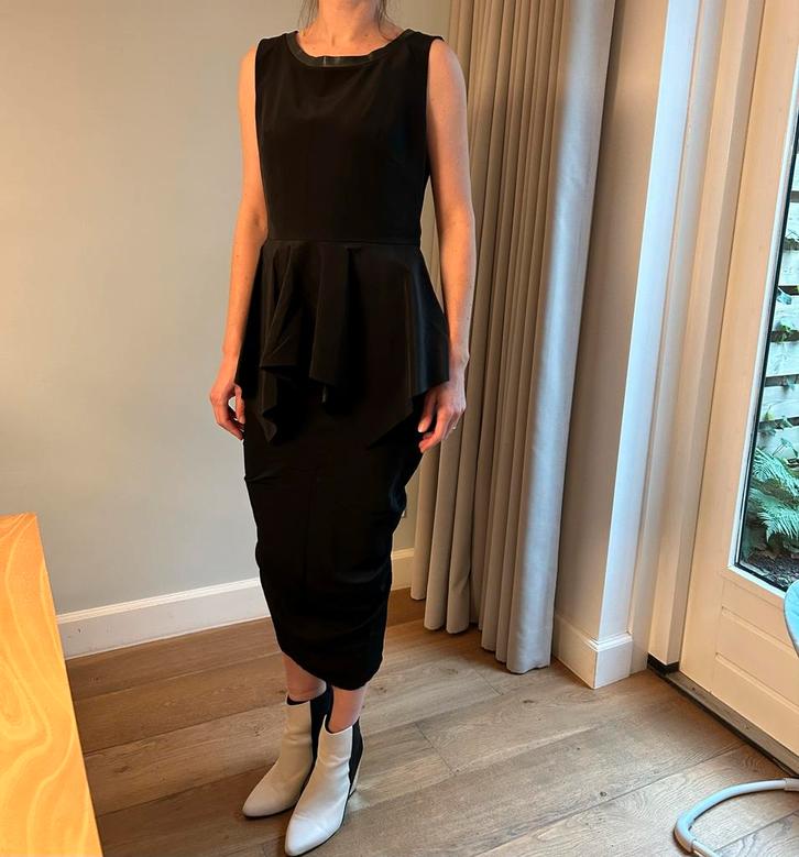 Elegante set rok en top - Slechts 1x gedragen!, Kleding | Dames, Jurken, Zo goed als nieuw, Maat 38/40 (M), Zwart, Knielengte