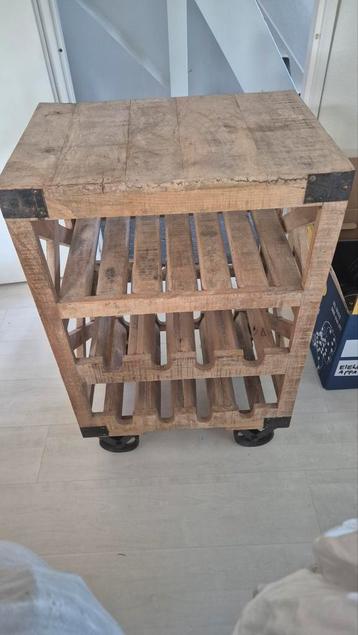 Wijntrolley - 88 (H) x 58,5 (B) x 40 (L)  beschikbaar voor biedingen