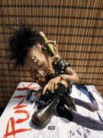 Punk zittend, Ophalen of Verzenden, Nieuw, Mens