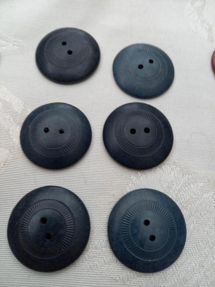 Set van 6 originele zwarte vintage knopen 35 mm x 7 mm, Hobby en Vrije tijd, Naaien en Fournituren, Nieuw, Knoop of Knopen, Ophalen of Verzenden