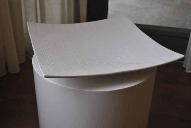 Schaal, Natuzzi Italy, keramiek, wit, 37 bij 37 cm, Huis en Inrichting, Woonaccessoires | Schalen en Manden, Gebruikt, Schaal