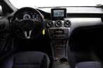 Mercedes-Benz A-Klasse 180 AUTOMAAT NAVI BT LEER STOELVW PDC, Auto's, Gebruikt, 4 cilinders, Leder en Stof, 122 pk