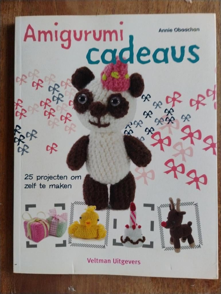 Amigurumi Cadeaus - Handboek voor Haken, Boeken, Breien en Haken, Ophalen of Verzenden, Zo goed als nieuw, Annie Obaachan