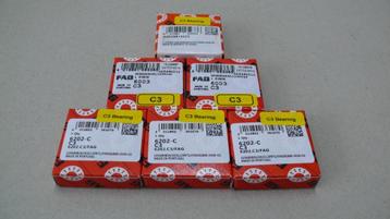 AKTIE    JLO  Kogellagersets + Oliekeerringensets  €. 40,00 beschikbaar voor biedingen