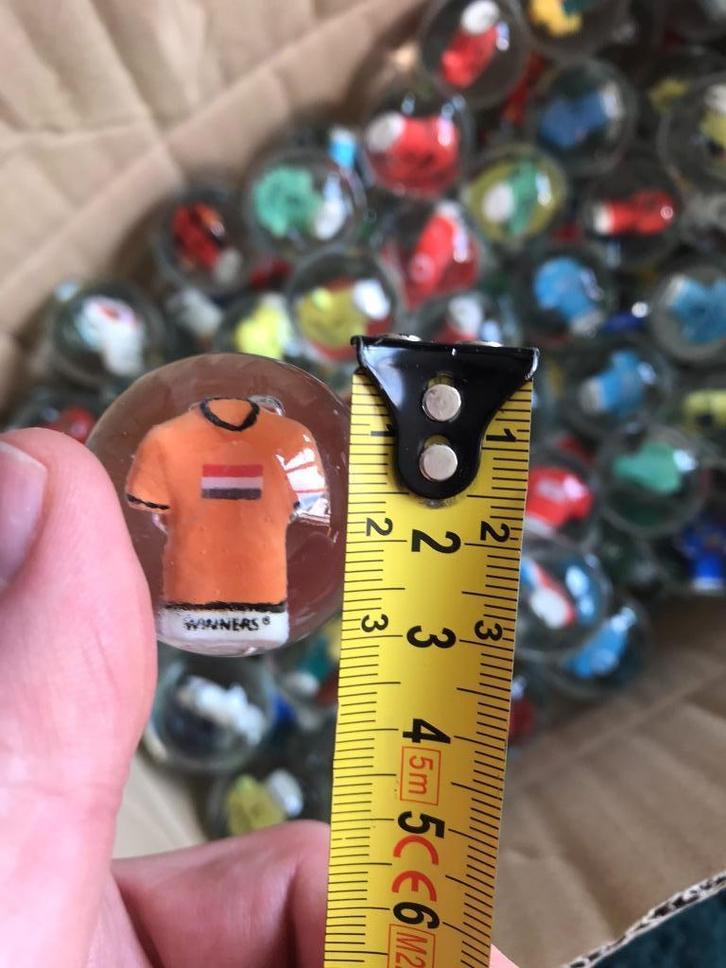 Grote voetbal knikkers, 14 dozen! (672 st, Winners 2014 WK), Verzamelen, Sportartikelen en Voetbal, Nieuw, Overige typen, Buitenlandse clubs