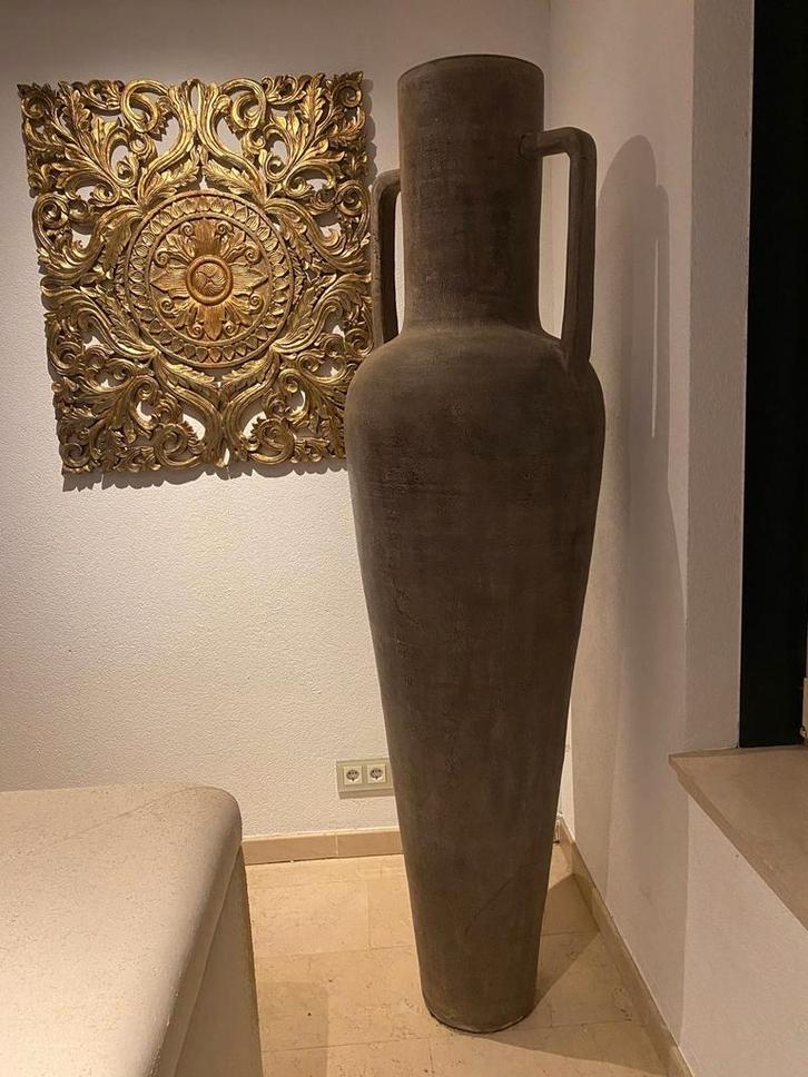 Grote handgemaakte vaas van steen/aardewerk - 1.95m, Huis en Inrichting, Woonaccessoires | Vazen, Gebruikt, Overige kleuren, 75 cm of meer