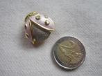 24.  Aparte oude broche,, Ophalen