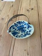 Antiek Delts blauw bonbonschaaltje met zilveren hengsel, Antiek en Kunst, Ophalen of Verzenden