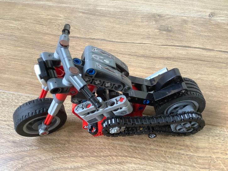 Lego Technic 42132 Motor (2in1), Kinderen en Baby's, Speelgoed | Duplo en Lego, Zo goed als nieuw, Lego, Complete set, Ophalen of Verzenden