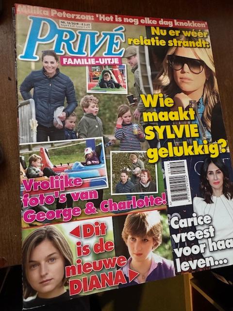 Privé, Weekend, Gala, Ophalen of Verzenden, Gelezen, Damesbladen