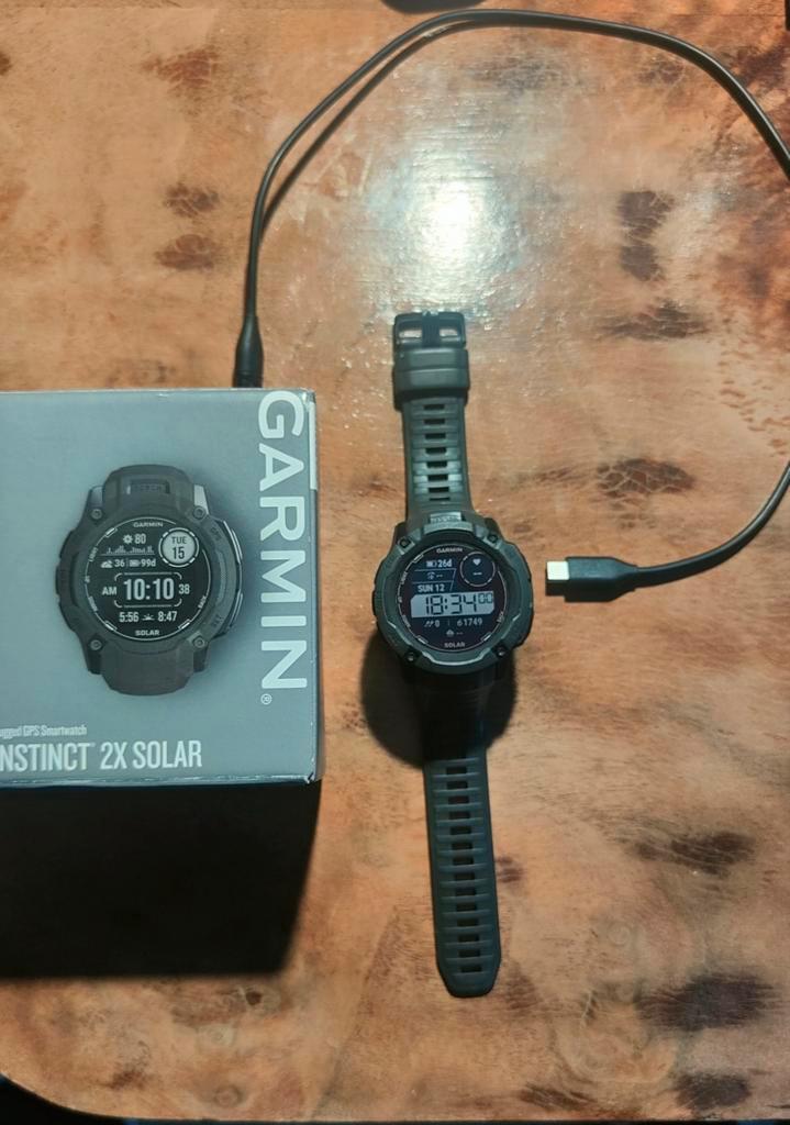 Garmin Instinct 2X Solar, Sieraden, Tassen en Uiterlijk, Sporthorloges, Zo goed als nieuw, Android, Zwart, GPS, Hartslag, Kompas