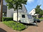 Caravelair caravan – Gemoderniseerd, 4 slaappl., 4 fiesendr., Koelkast, Treinzit, Particulier, 500 - 750 kg