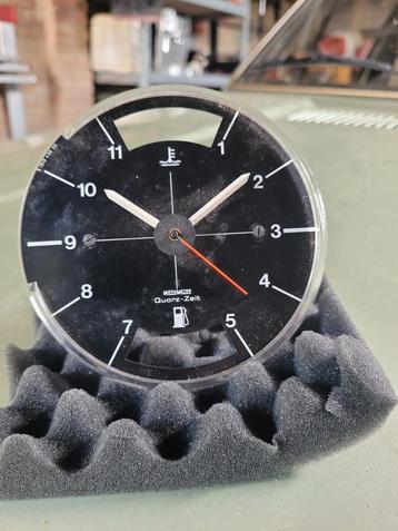 Vw Golf mk1 dashboardklok beschikbaar voor biedingen