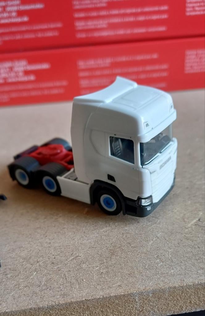 Herpa Scania cr, Ophalen of Verzenden, Zo goed als nieuw, Bus of Vrachtwagen, Herpa