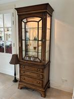 Zeer mooie Engelse vitrinekast met geslepen glas/verlichting, Glas, Met deur(en), Zo goed als nieuw, 150 tot 200 cm