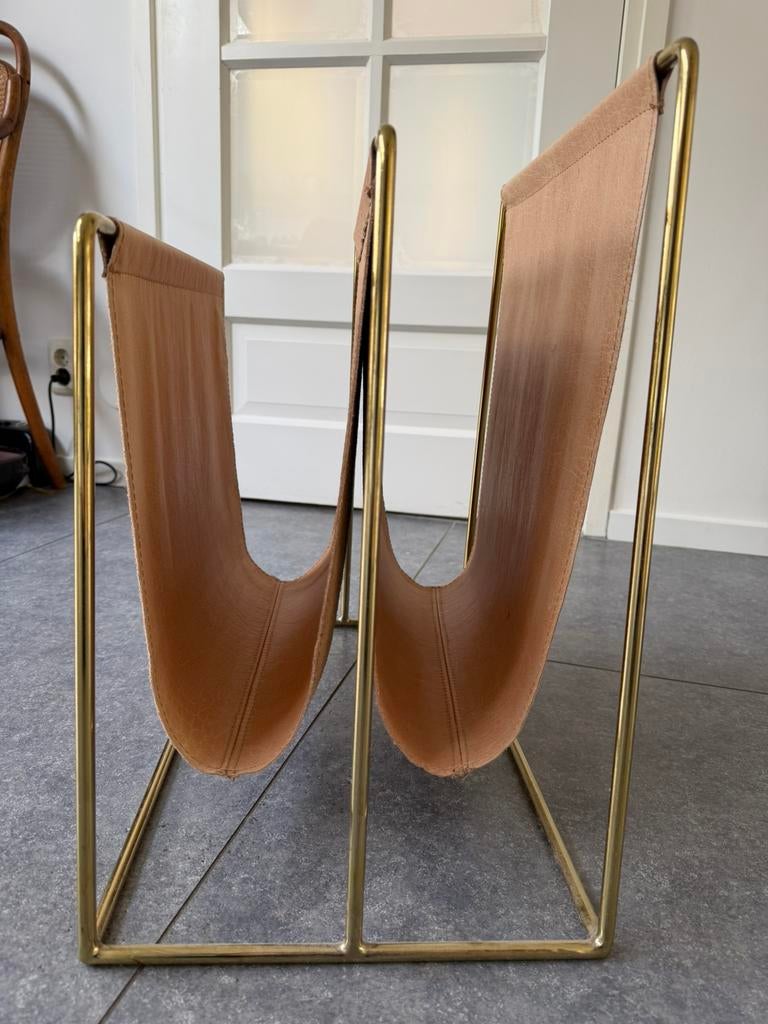 Tijdschriftencassette of lectuurbak, Ophalen, Gebruikt