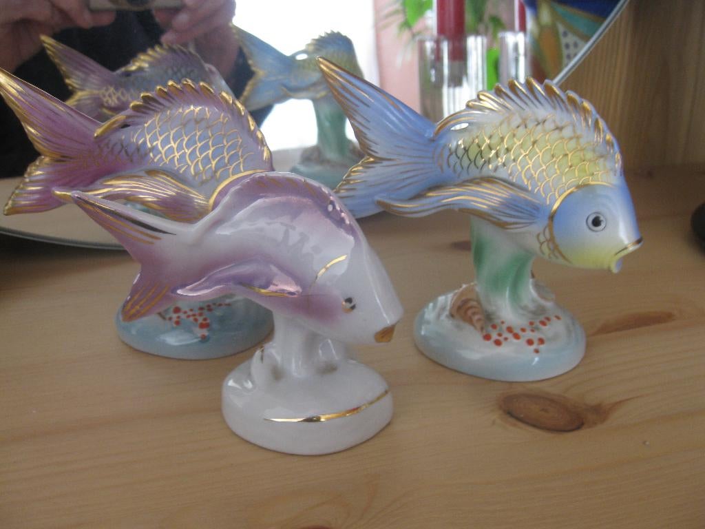 Drie verschillende porseleinen vissen. 2x Hongaars Hollahaza, Verzamelen, Beelden en Beeldjes, Ophalen of Verzenden, Nieuw, Dier