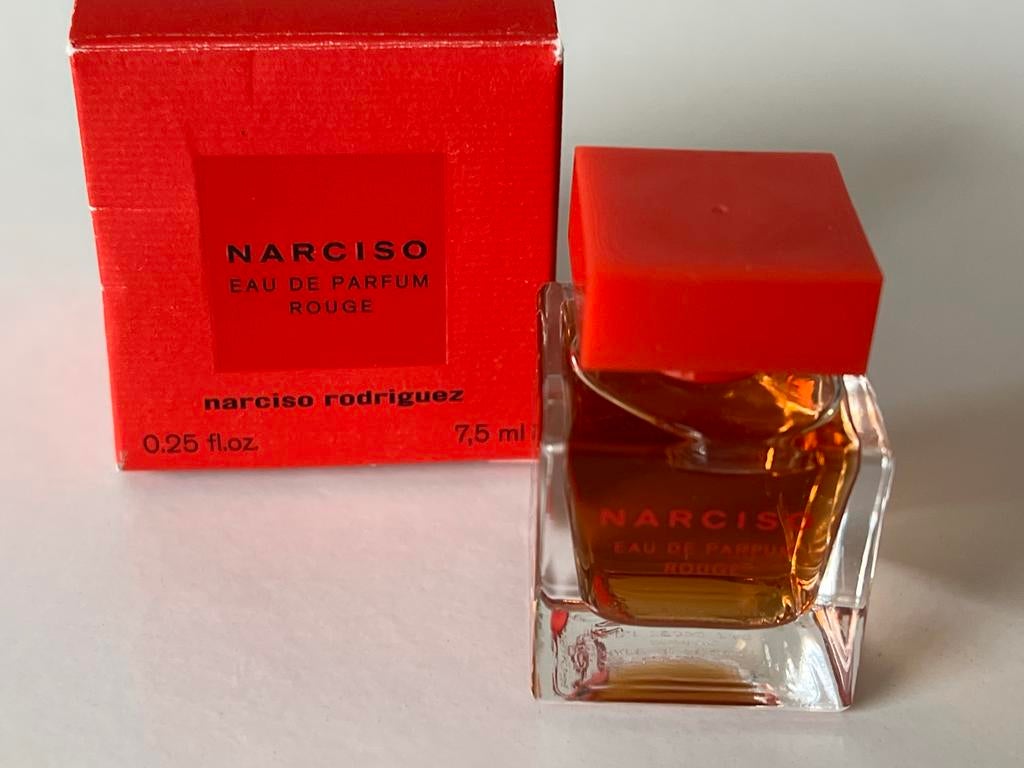 Narciso Rodriguez Eau de Parfum Rouge 7,5 ml Miniatuur, Sieraden, Tassen en Uiterlijk, Uiterlijk | Parfum, Verzenden, Nieuw