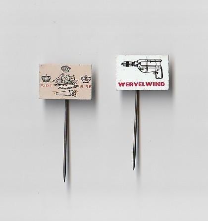 2 blikken gereedschap speldjes Sire en Wervelwind, Ophalen of Verzenden, Gebruikt, Overige onderwerpen, Speldje of Pin