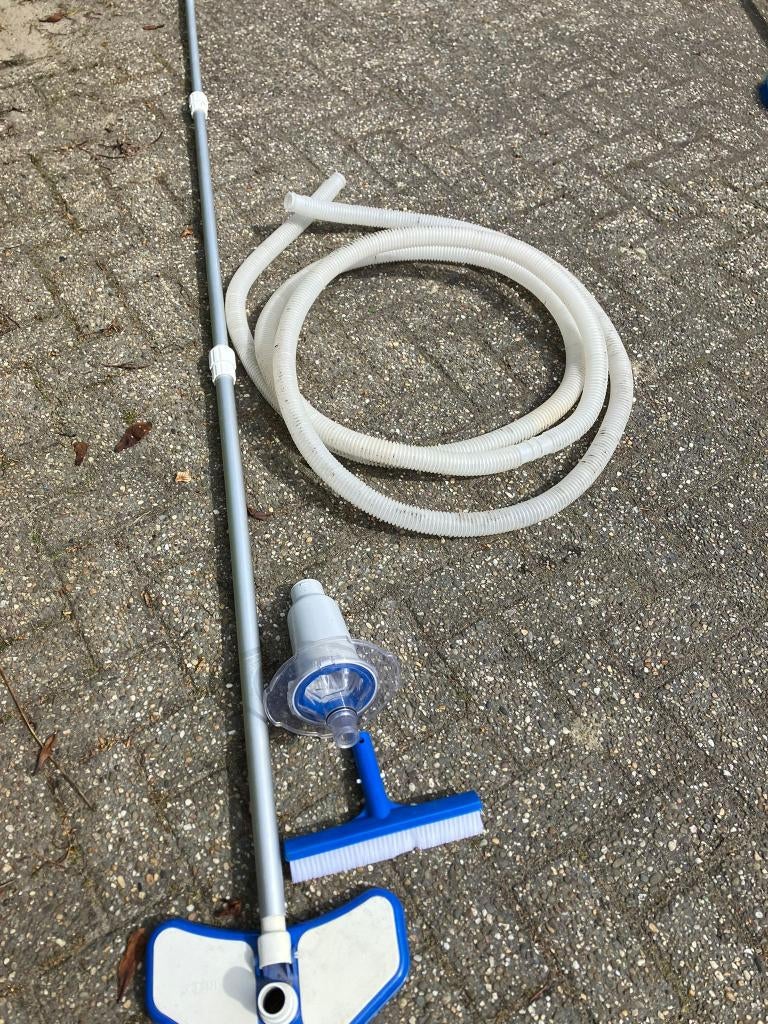 Intex zwembad onderhoudsset, Ophalen, Gebruikt, Reinigingsmiddel