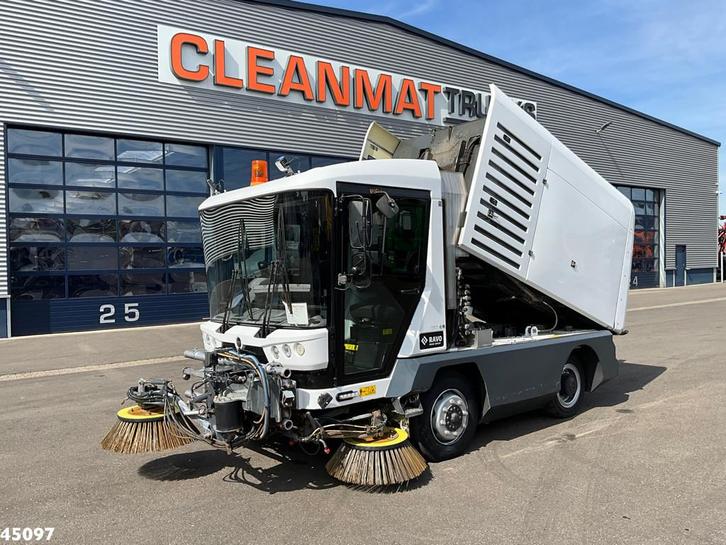 Ravo 540 Euro 6 with 3-rd brush (bj 2016), Auto's, Vrachtwagens, Te koop, Achteruitrijcamera, Airconditioning, Parkeercamera, Radio