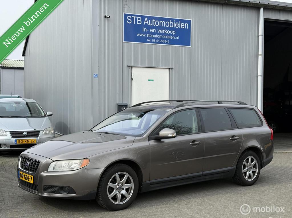 Volvo V70 2.0 Benzine, Navi, Trekhaak, Auto's, Volvo, 145 pk, Gebruikt, 4 cilinders, Handgeschakeld