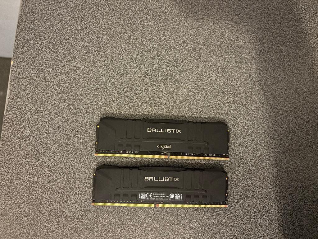 Crucial Ballistix - 2x8GB (16GB) - 3000MHz, Computers en Software, RAM geheugen, Gebruikt, DDR4, Ophalen of Verzenden, Desktop