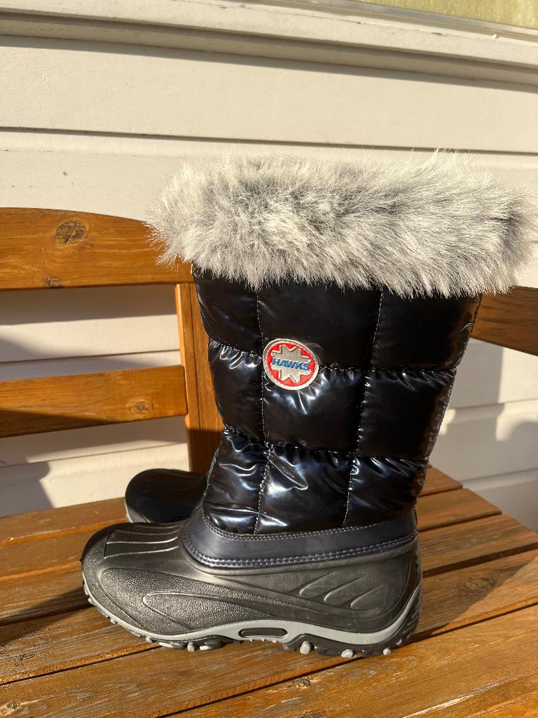 Hawks snowboots blauw maat - gevoerde winterlaarzen, Ophalen of Verzenden, Zo goed als nieuw, Blauw, Snowboots
