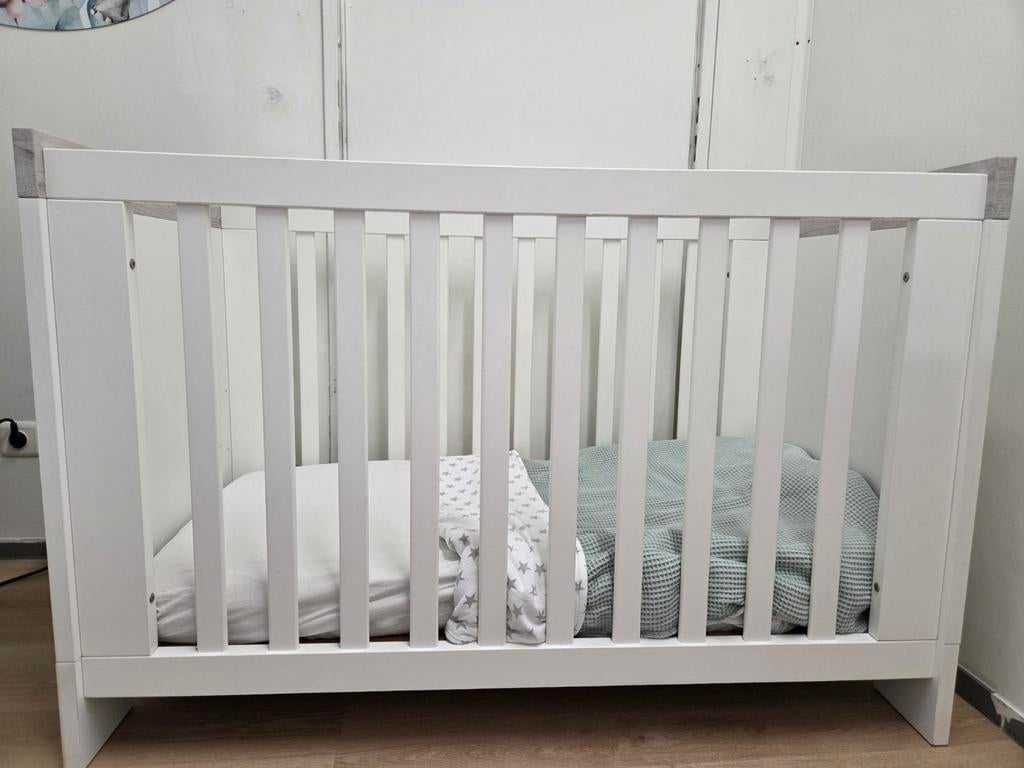 Complete Kinderkamer Set Wit/Grijs - Ledikant, Commode, Kast, Ophalen, Gebruikt, Jongetje of Meisje