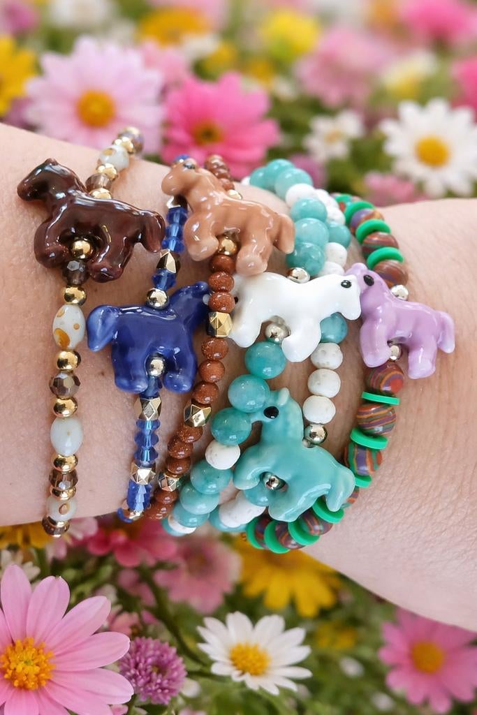 Armbanden keramiek paarden, 4 bedels of meer, Ophalen of Verzenden, Overige materialen, Overige merken