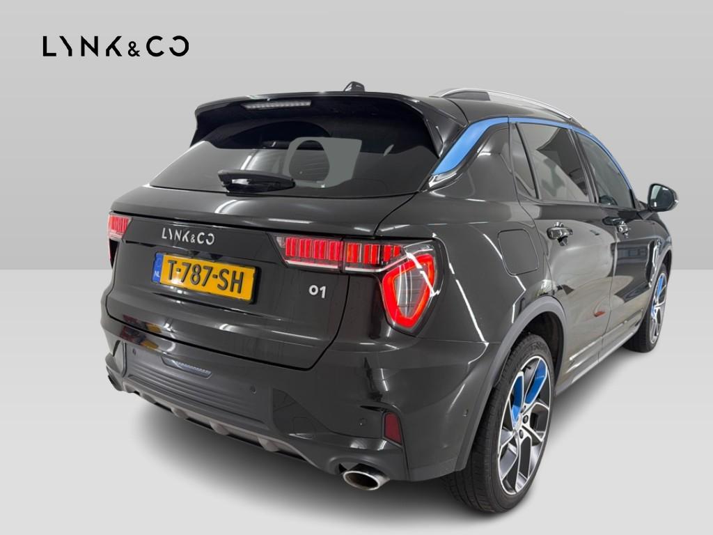 Lynk & Co 01 1.5 262pk PHEV Zwarte Hemel 360° Pano.dak Trek, Auto's, Euro 6, Origineel Nederlands, Bedrijf, 1854 kg