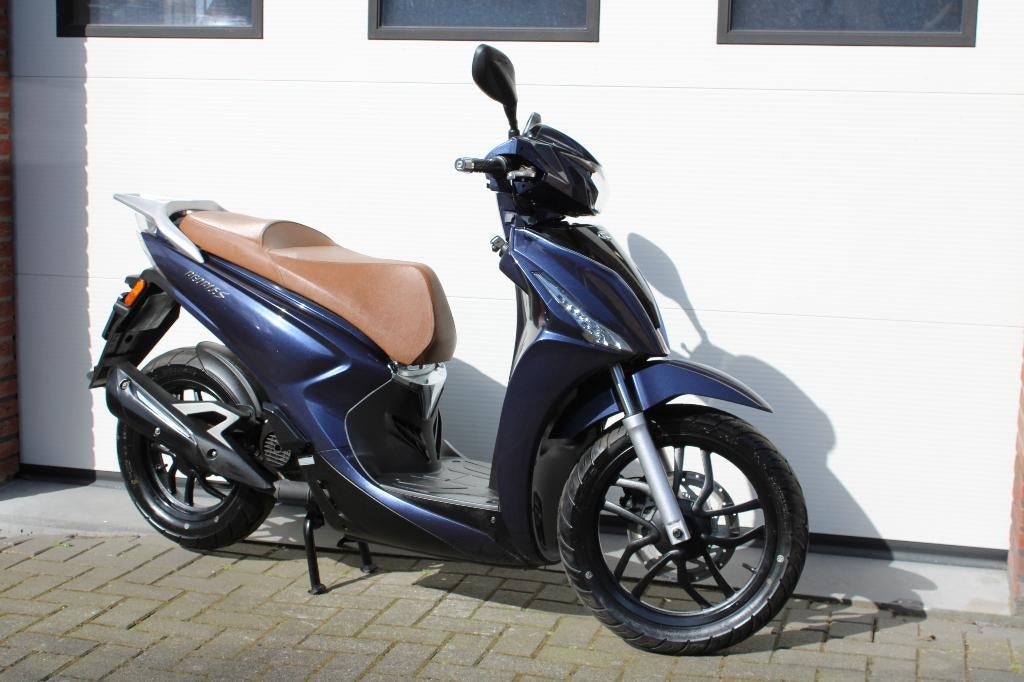 Kymco People S uit 2022 met een lage km stand ( 45 km/u ), Ophalen, Maximaal 45 km/u, Zo goed als nieuw, People S