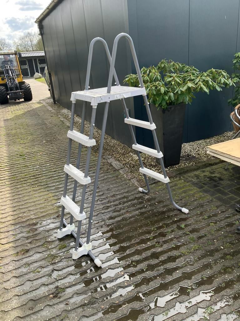 Zwembadtrap, Ophalen, Gebruikt