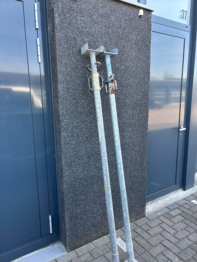 2 zware stempels 3.30 mtr, Doe-het-zelf en Verbouw, Ophalen, Gebruikt, IJzer