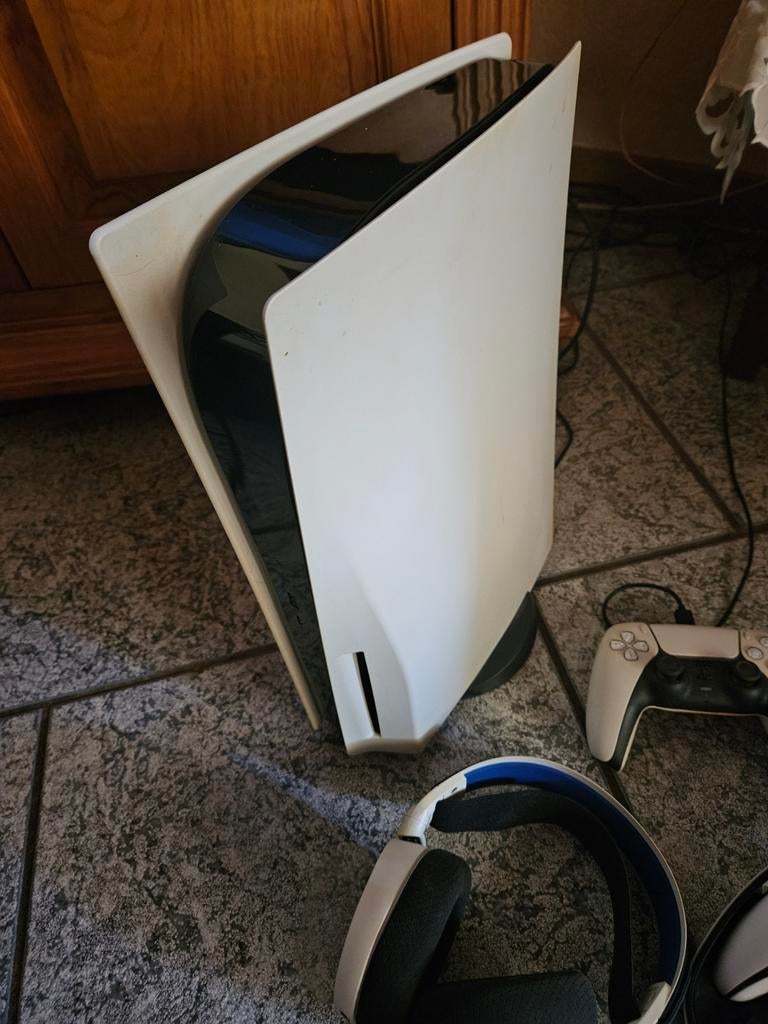 Te koop playstation 5 Disk edition. Met veel extra's., Spelcomputers en Games, Spelcomputers | Sony PlayStation 5, Ophalen, Zo goed als nieuw