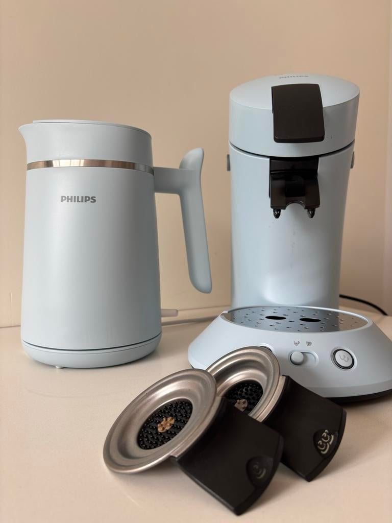 Koffiezet apparaat lichtblauw met waterkoker, Ophalen, Koffiepads en cups, Gebruikt, Koffiemachine