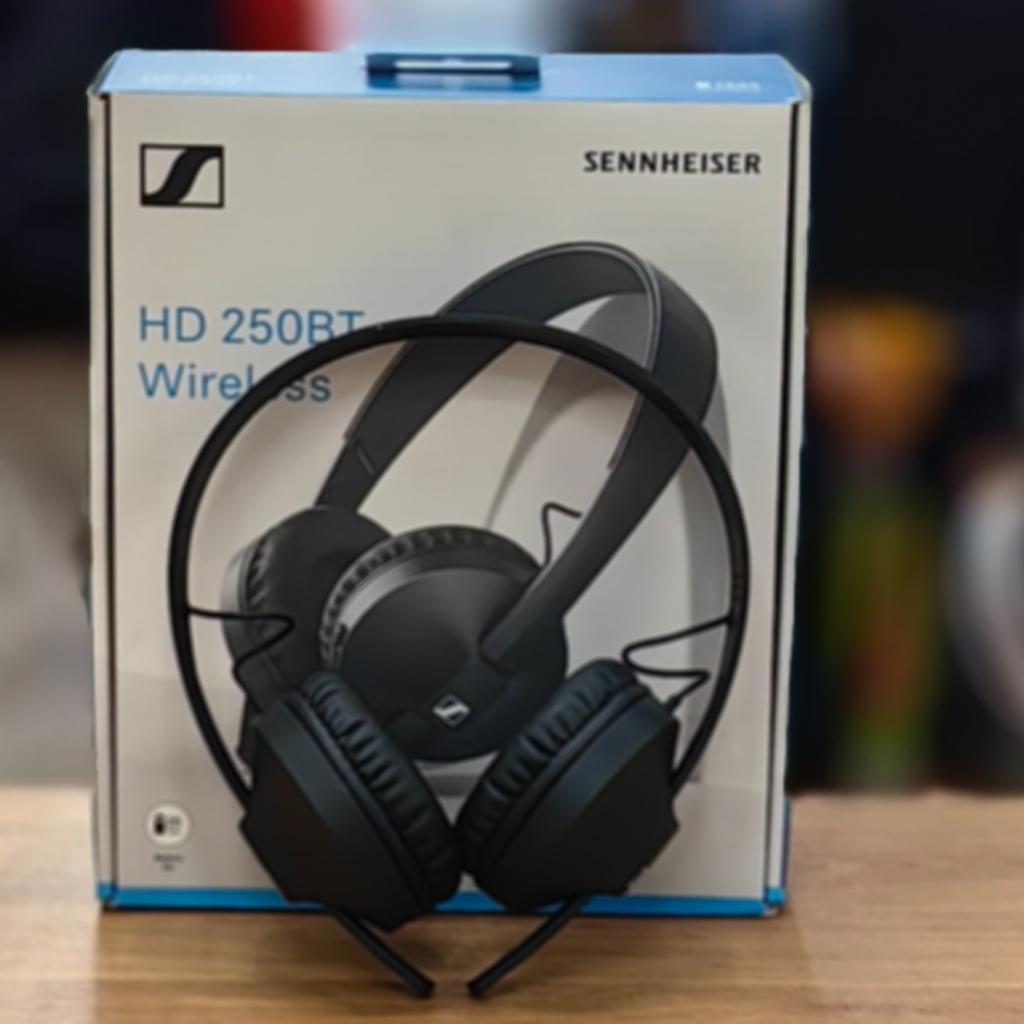 Sennheiser HD 250BT Koptelefoon Draadloos En Bedraad- Netjes, Audio, Tv en Foto, Koptelefoons, Sennheiser, Zo goed als nieuw, https://www.sennheiser.com/global-contact