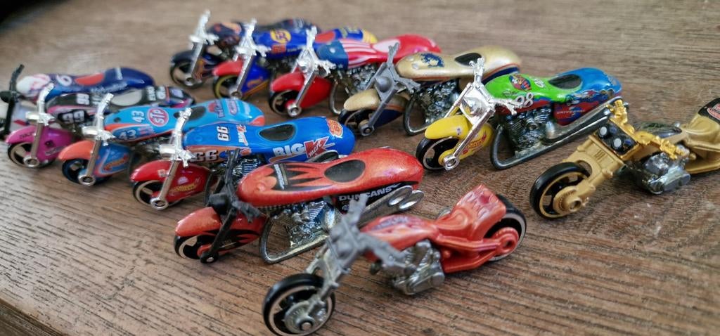 Scorchin Scooters Hotwheels, Hobby en Vrije tijd, Modelauto's | Overige schalen, Ophalen of Verzenden, Zo goed als nieuw, Motor