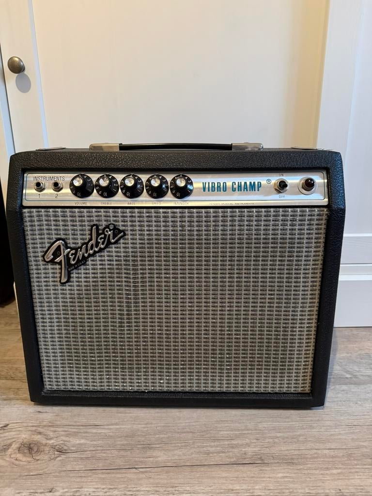 Fender Vibro Champ - Eind jaren '70 Vintage Gitaarversterker, Muziek en Instrumenten, Ophalen of Verzenden, Gebruikt, Gitaar, Minder dan 50 watt