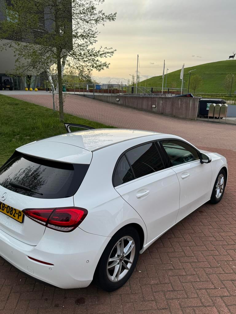 Mercedes-Benz A-Klasse A 200 163pk 7G-DCT 2018 Wit, Auto's, Mercedes-Benz, Zwart, 4 cilinders, Leder en Stof, Origineel Nederlands