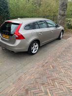 Volvo V60 D6 Twin Engine 288pk Geartronic AWD Plug In Hybrid, Auto's, Automaat, Euro 5, Overige kleuren, 2000 kg