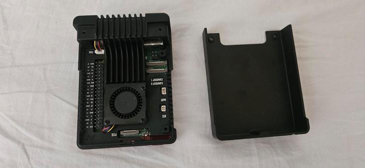 Raspberry Pi 5 8GB met Argon NEO 5 Case + actieve koeling, Computers en Software, Overige Computers en Software, Zo goed als nieuw