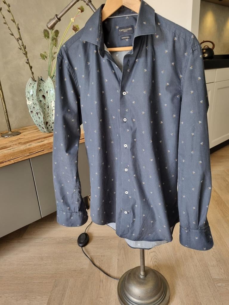 Overhemd van "Cavallaro Napoli "
Overhemd met klein printje, Kleding | Heren, Overhemden, Ophalen of Verzenden, Zo goed als nieuw