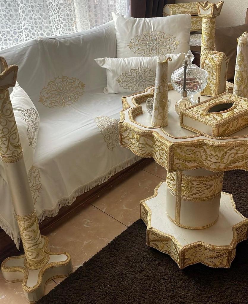 HENNA, Verzenden, Zo goed als nieuw