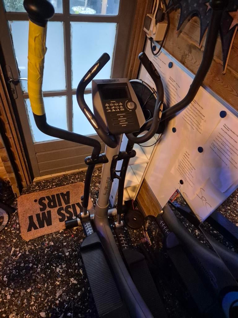 Goeie crosstrainer bijna niet gebruikt., Ophalen, Zo goed als nieuw, Crosstrainer