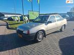 Opel Kadett 1.6i LS / AUTOMAAT / Slechts 56.732 originele ki, Auto's, Opel, Gebruikt, 4 cilinders, Kadett, 930 kg